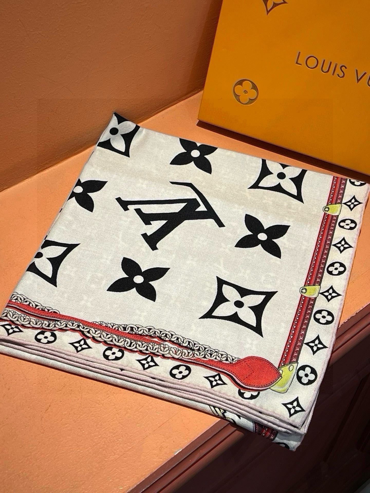 Louis Vuitton Scarf